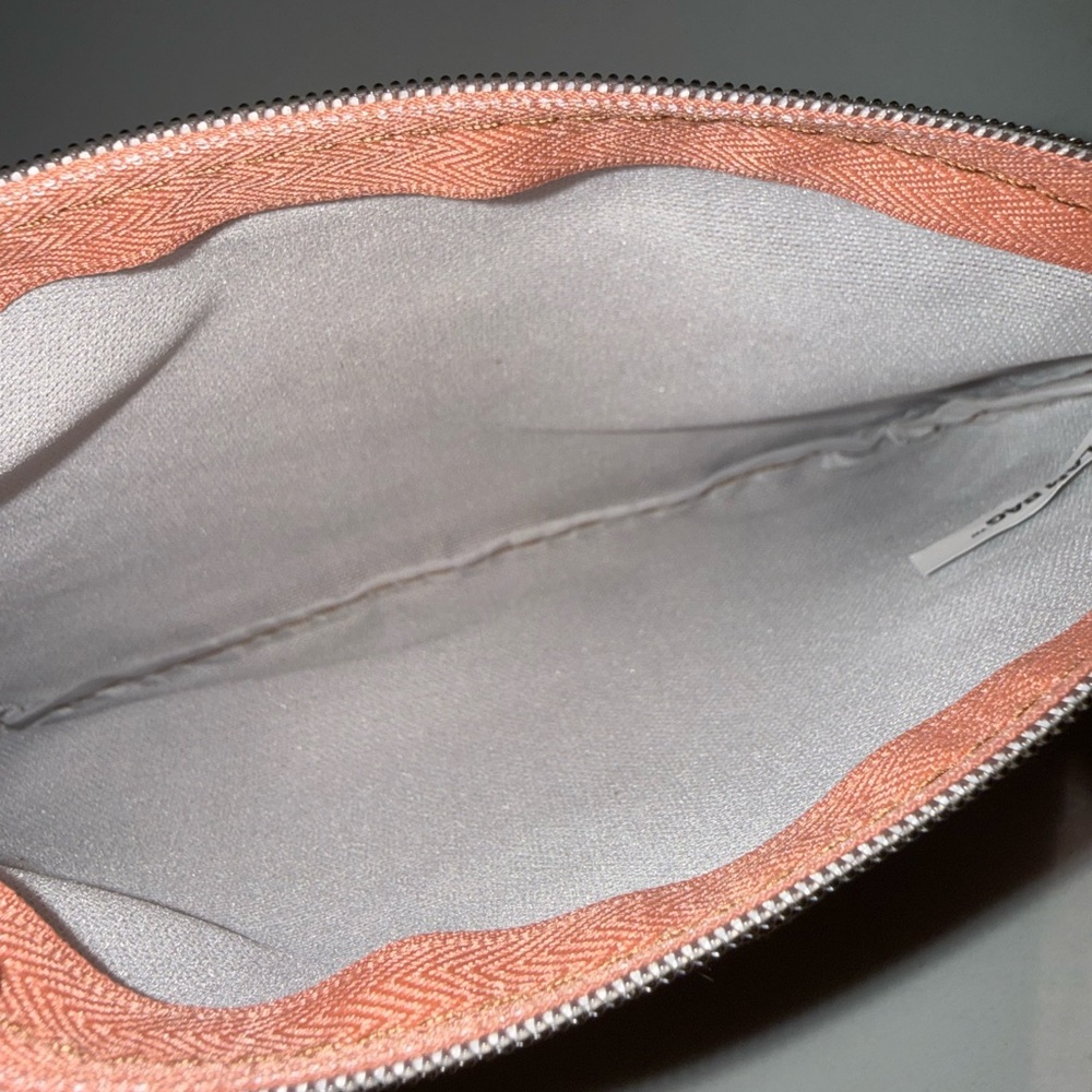 Ipsy Small Makeup Bag w/e.l.f. Liquid Blush & Brush - Picture 3 of 3